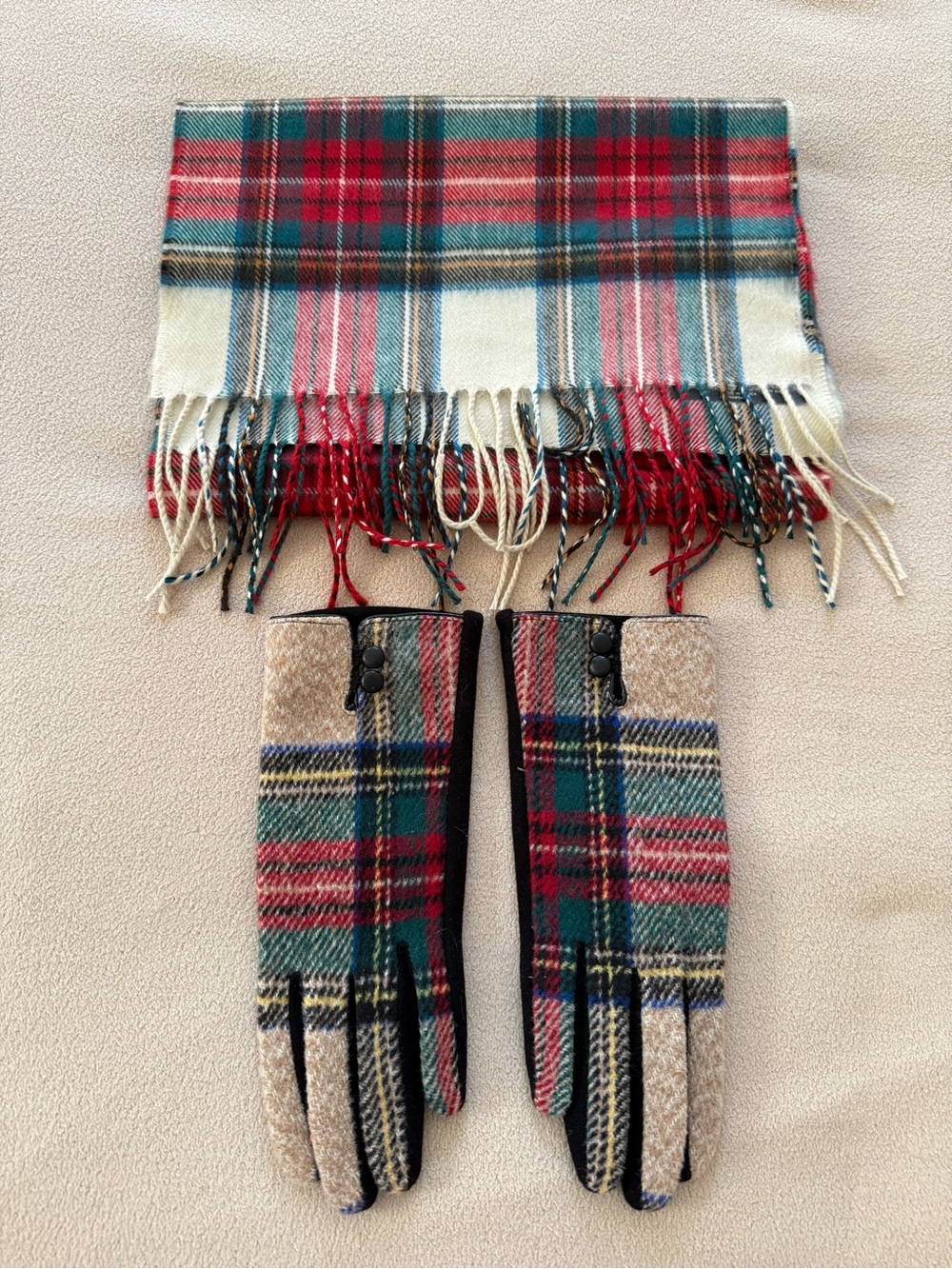 Plaid Scarf and Matching Gloves Set Tartan Winter Soft Warm Christmas Gift